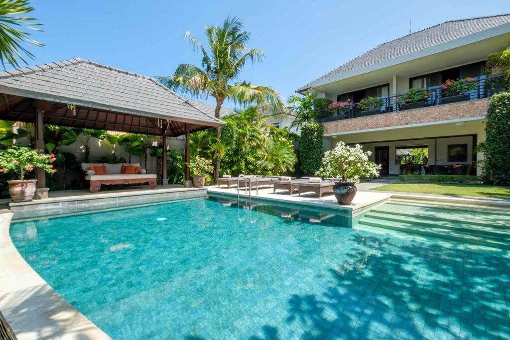 Kejora Beachfront Estate Sanur -Stunning Villa Eleven Екстер'єр фото